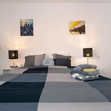 Pacifica Villa *